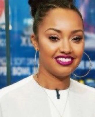 LittleMixlovesp's tweet photo. When you see someone talking about that dress but not voting #KCA #VoteLittleMixUK http://t.co/zZAaw38Vuk