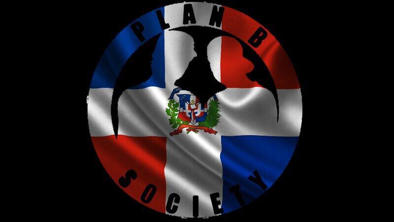 PLANBLIVE's tweet photo. Felicidades a todos los #Dominicanos celebrando el día de la independencia de la #RepublicaDominicana #planb http://t.co/P2qo6XhBkZ