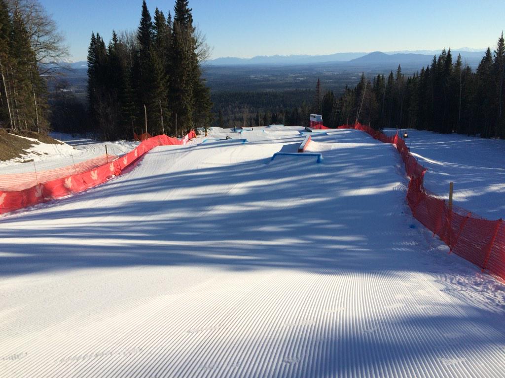 Beauty view, amazing course! Slopestyle goes down now! <a href="/sbontario/">SB</a> <a href="/2015CanadaGames/">2015 Canada Games</a> <a href="/cwgsnowboard/">CWG Snowboarding</a> @TeamONTMedia