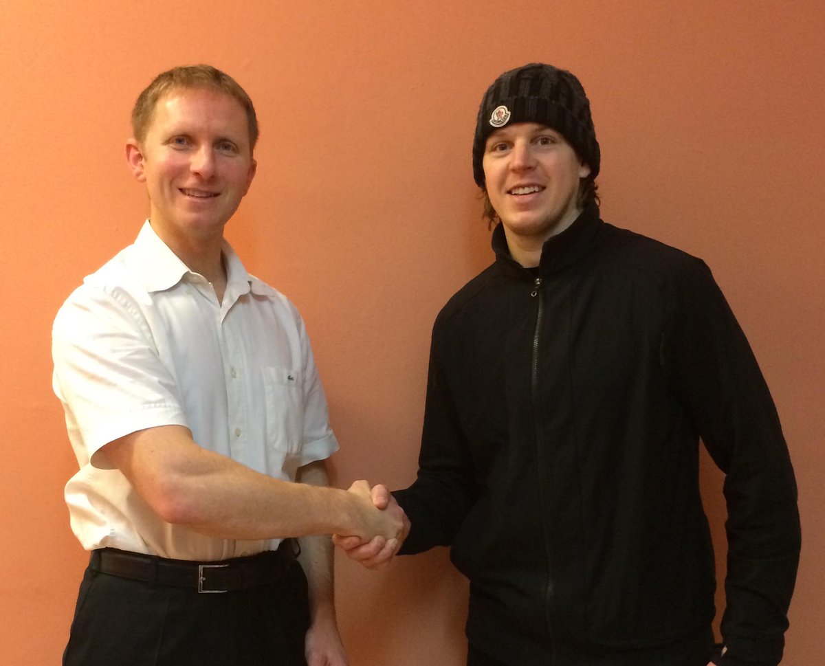 DentalCrystal's tweet photo. loved having @MKeith19 and other @Braehead_Clan guys in this season. Best of luck tonight and on the title run in. http://t.co/smN3iA0Wua