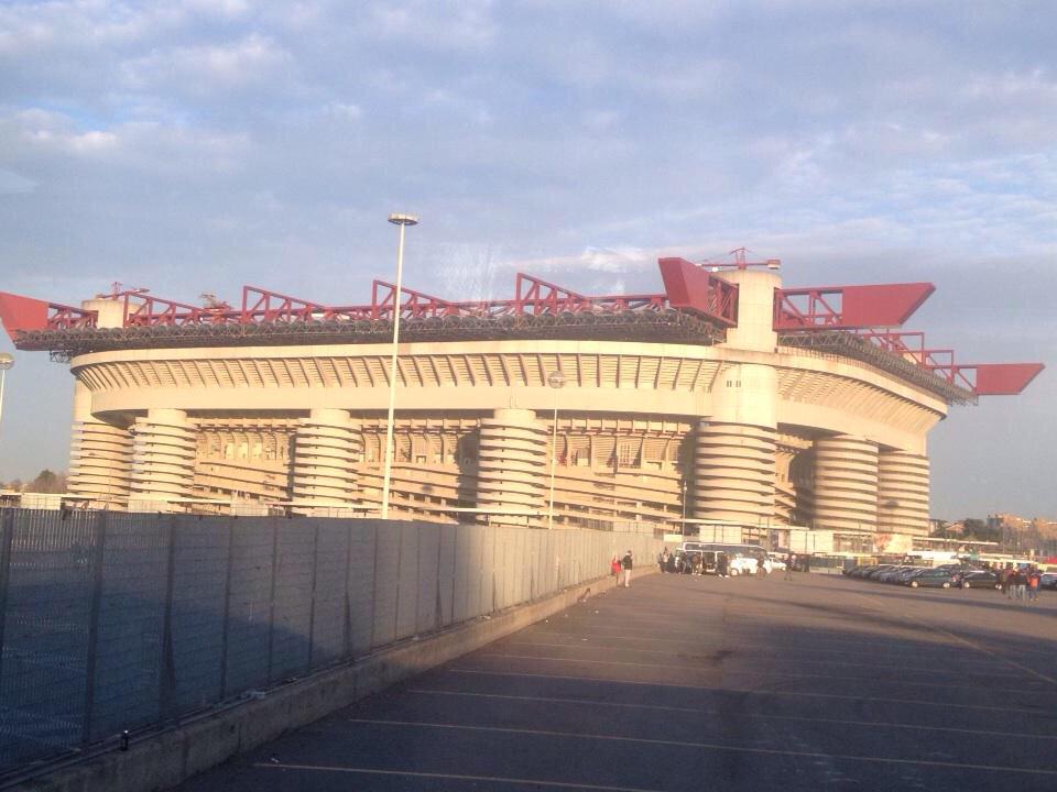 _bethstreet's tweet photo. San Siro last night👌⚽️ #Celtic #europa http://t.co/OUjj97kqFy