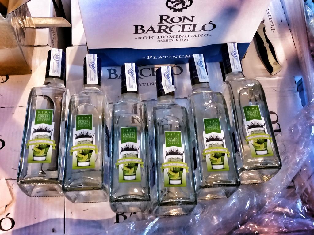 Que chulas las botellas de <a href="/RonBarceloSpain/">RONI🔥</a> de nuestro #mojito3404