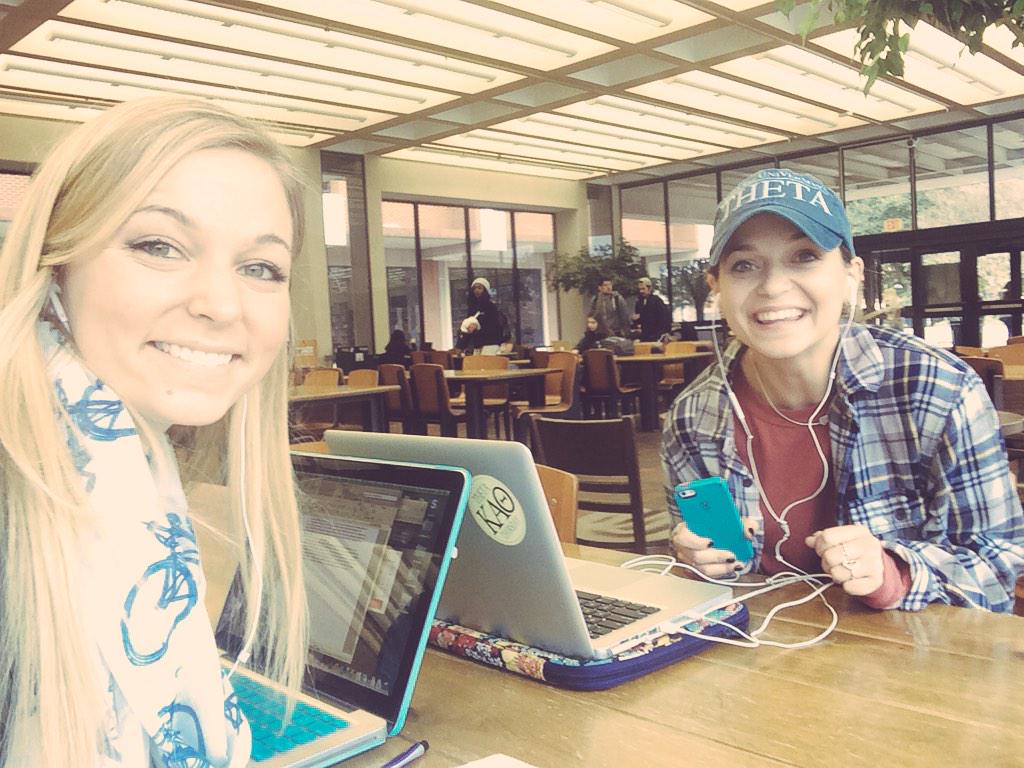 emmaprothro's tweet image. Even though we aren&apos;t dyad partners, we can still work together! @BaylorComm @Prof_Damron @julia_baker314 #css3311