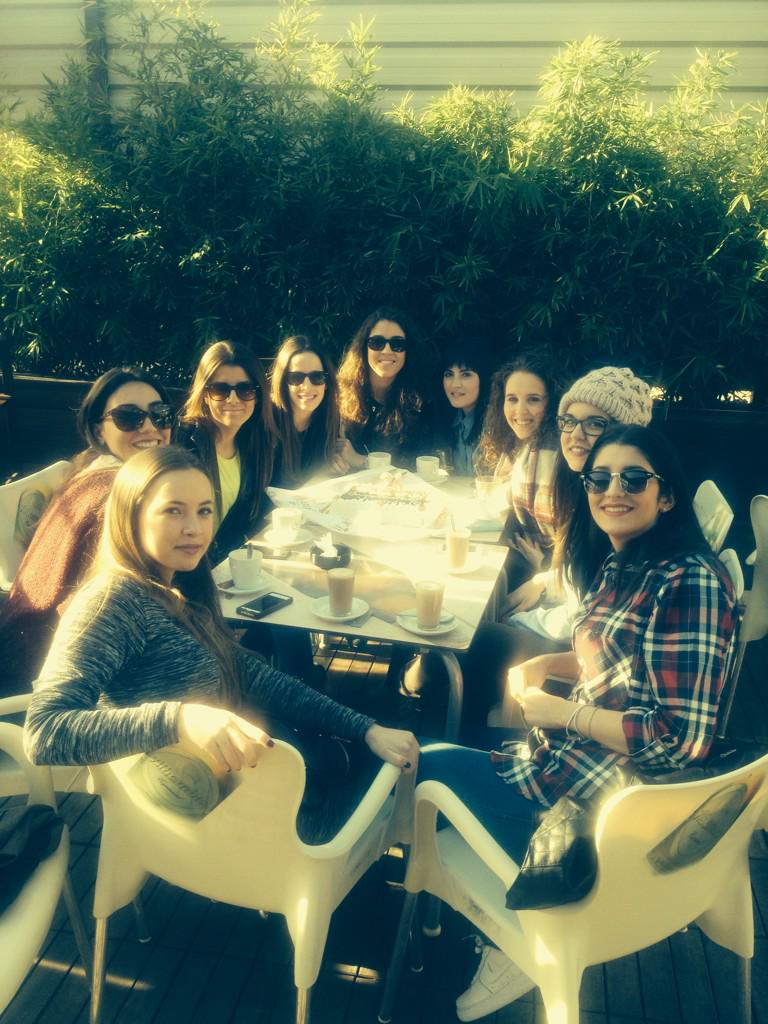 MUCHOCAFE1's tweet photo. FELIZ CUMPLEAÑOS @VirginiaRamos3 un beso guapa! http://t.co/I4XJG7qtZb