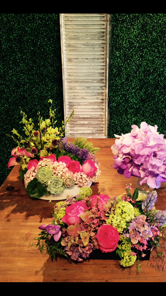MerveilleEvents's tweet photo. It’s looking (&amp; smelling) like Spring in the Merveille Events HQ! Especially loving our new green wall ☺️ http://t.co/KuSWCrENQh