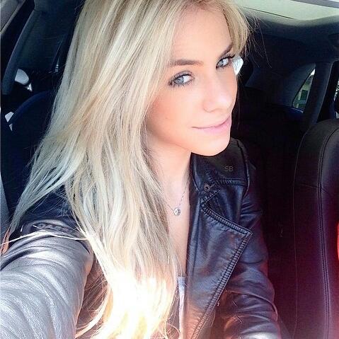 DeruloPict tweet picture
