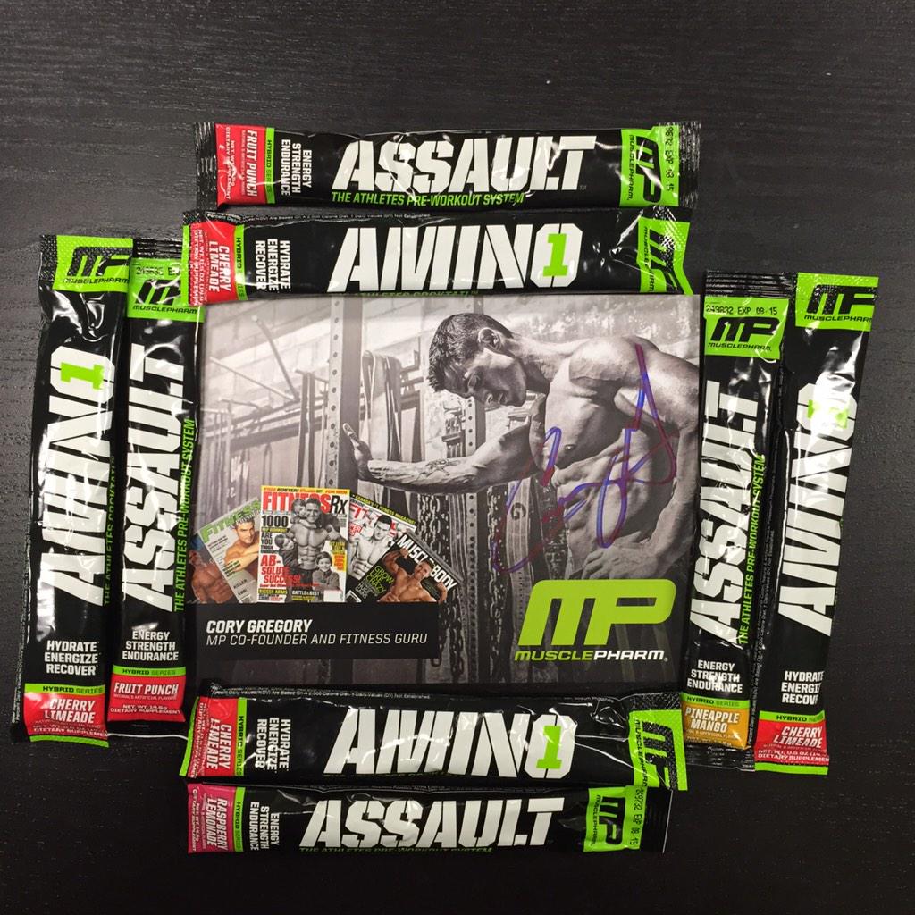 #MP #FreebieFriday Giveaway!
We have Amino1,Assault and a @MusclepharmPres autograph!
RT &amp; follow <a href="/SamplesMP/">MusclePharm Samples</a> 2 ENTER!