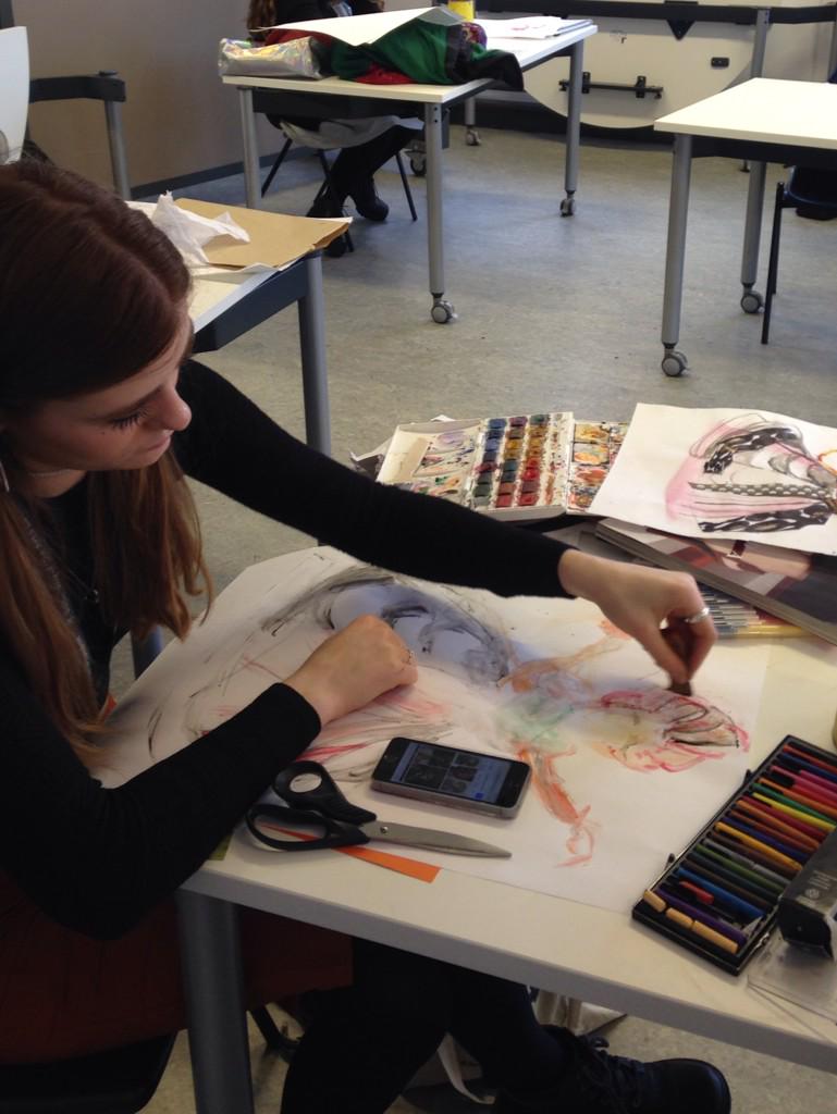 fashioneducator's tweet image. Year 2 masterclass today with the AMAZING Anne Curry @LCFLondon #lcfperformance #costumedesign