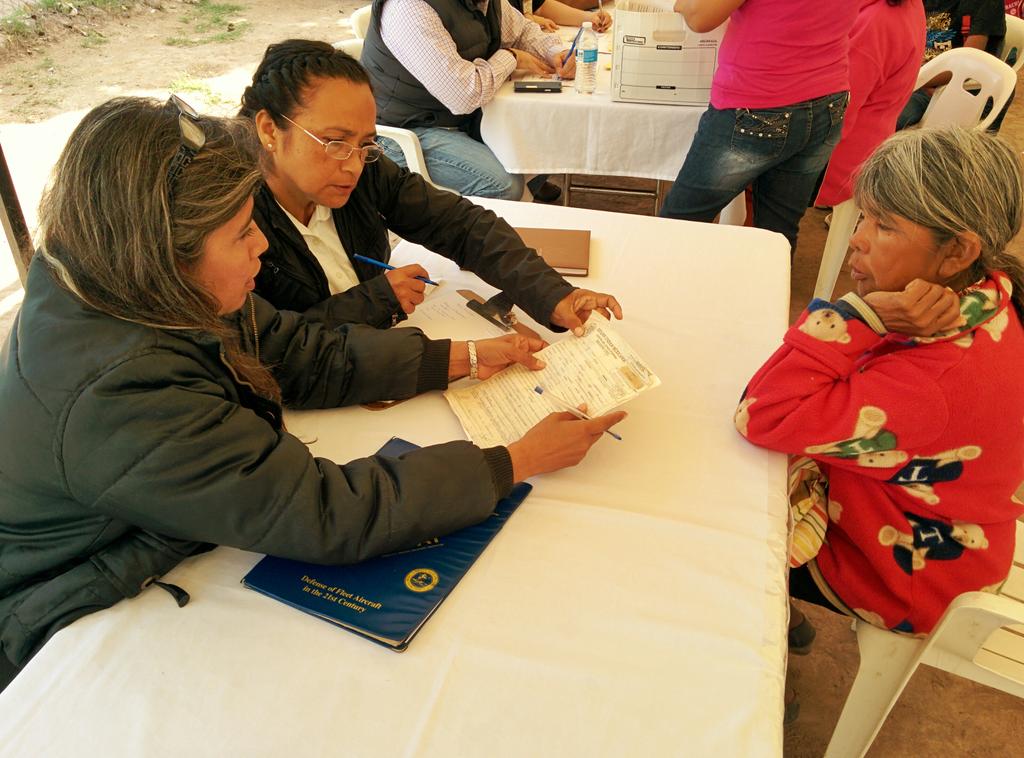 SEDESSONG's tweet photo. Trabajando en jornada "Acciones por tu comunidad indígena", atendiendo a la comunidad de Torim. @JORGERODMACIEL http://t.co/eQOr9GqXg0