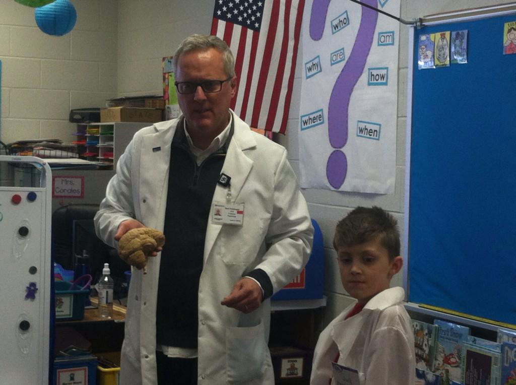 NallyNews's tweet photo. VPE Career Day w/scientist Dr. Prendergast.  We saw a real brain!! http://t.co/x0Qb91Wi3w