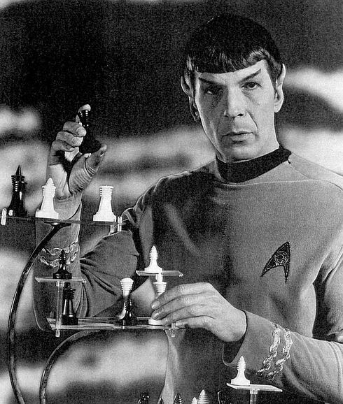 Muere Leonard Nimoy, el actor que puso rostro a Spock en 'Star Trek' bit.ly/1avIbCw