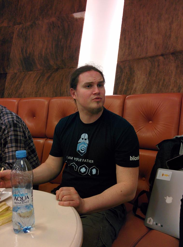 alexey2nik's tweet image. #biicode on #cpprussia