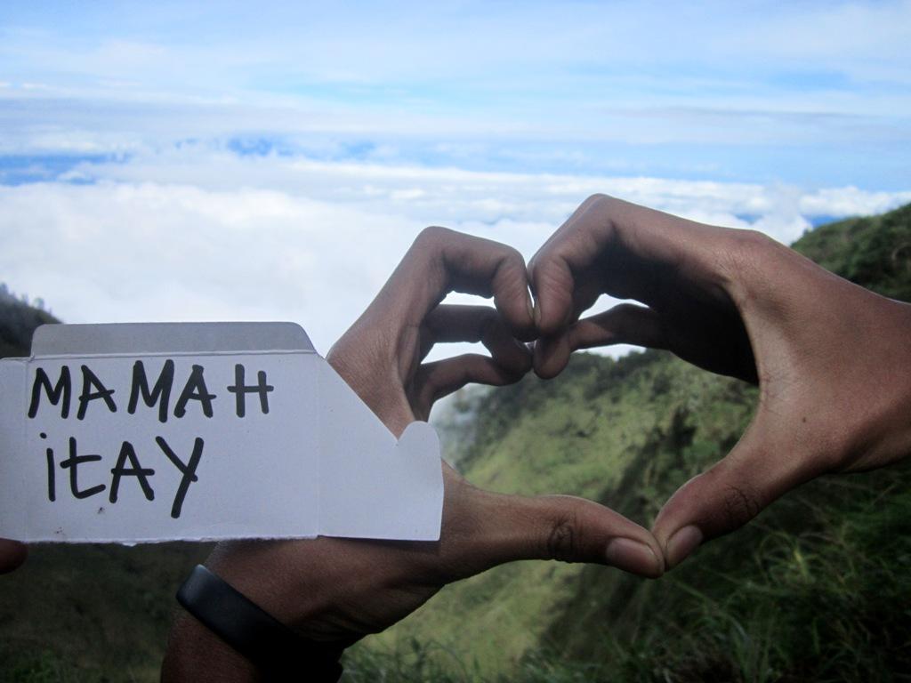 sofyanputra26's tweet image. I LOVE YOU MOM