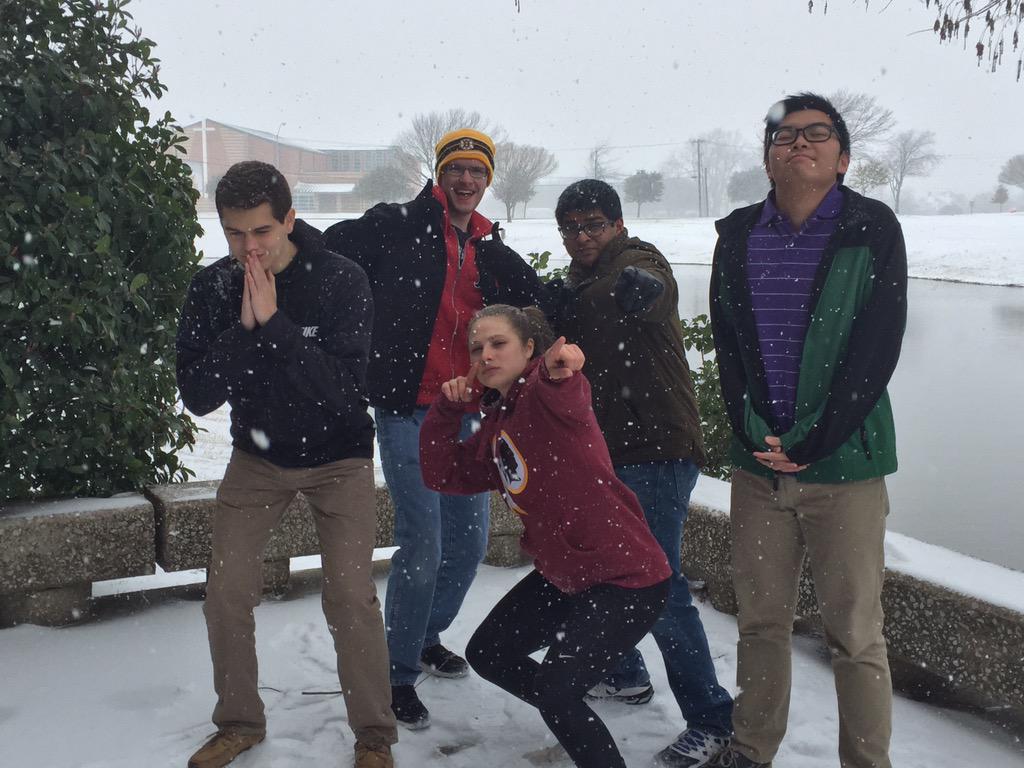 leojin5713's tweet photo. We are so icy #PESHsnow http://t.co/bpty2T1WWW