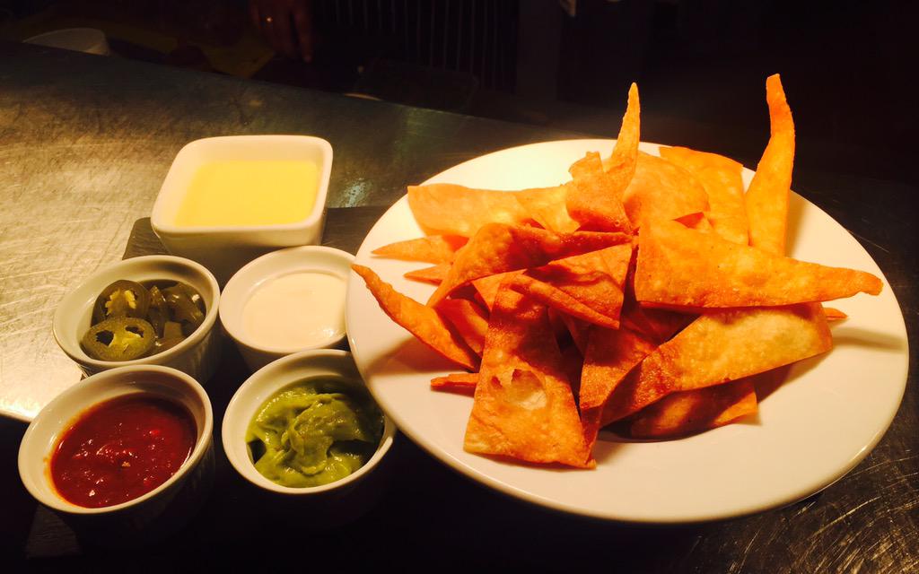 TheForestersHW's tweet image. Anyone for handmade nachos? #barfood #chilisalsa