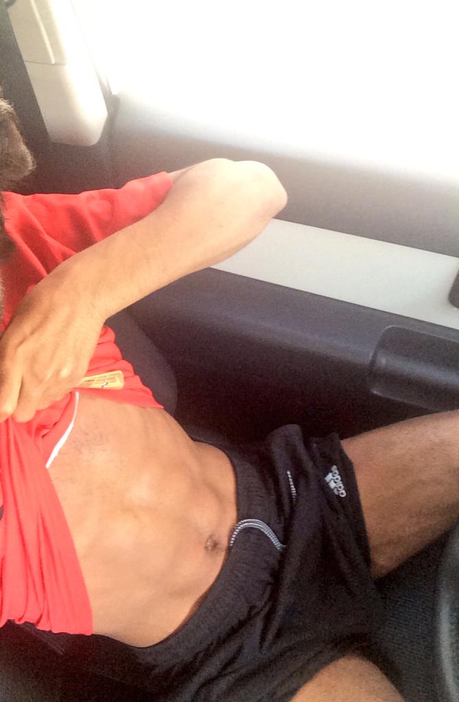 ظهر السكس باق 😍✋
وانتو خليكم على ( اير باق ) هههههههه 😜😜 !