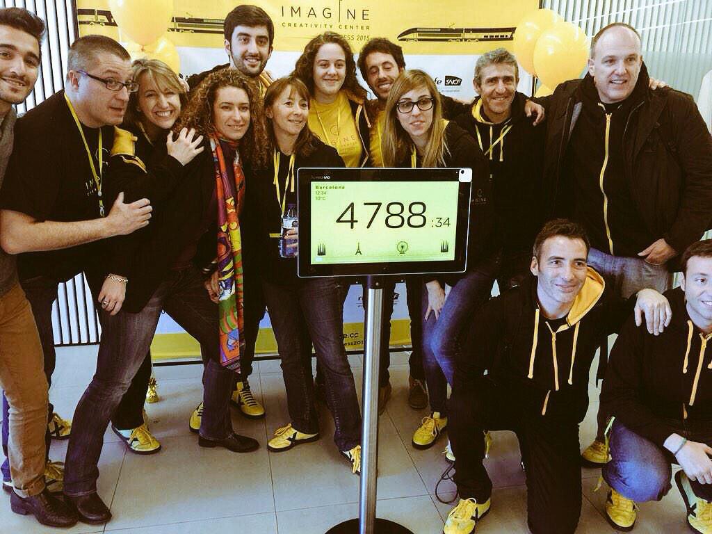 _crissalvador's tweet photo. Intens primer dia de l' @imaginecc #express2015 http://t.co/1OjRMtjj0z