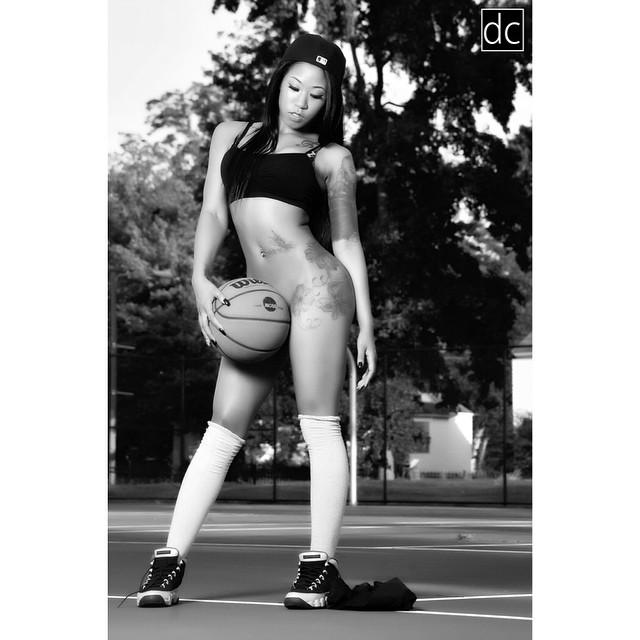 KaylazWei's tweet photo. They was like @salutemecambi your sister?! Gotta do a basketball shoot 
#FlashbackFriday http://t.co/mRmuUzkoR6