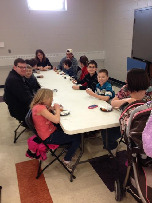 MichaelGelmi's tweet photo. Fruit w/ Families success @PageElementary join us next time #pagerocks http://t.co/gtgmL777pN