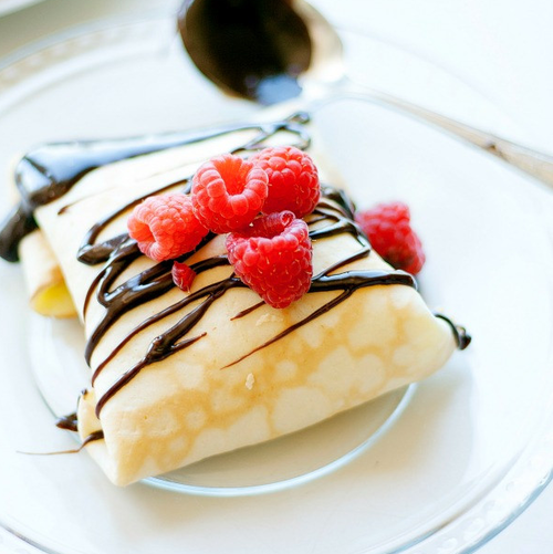 YummyImages's tweet photo. Ice Cream Crepes http://t.co/EjsPjcQbOa
