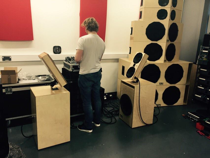 tpisound's tweet photo. Testing the new TPI dj monitoring system. Capable of 130dB. #tpisound #epicsound http://t.co/4DRhKBYOWk