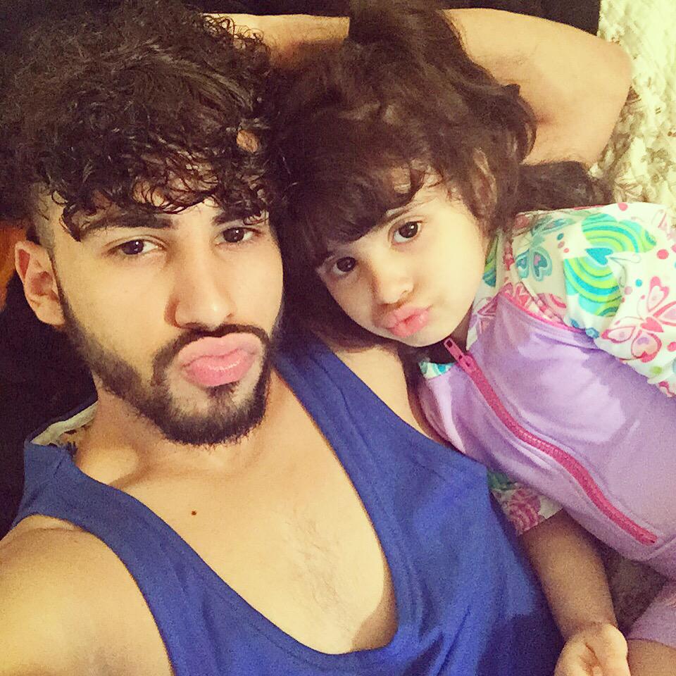 omgAdamSaleh's tweet image. What color is our shirts? 😂 :)
