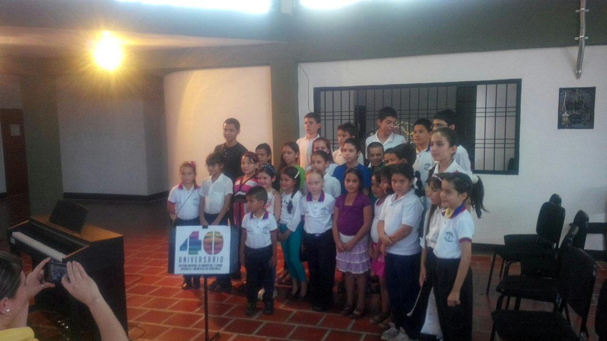 nucleodpr's tweet photo. Recital De Coro El Jazz Señales @Sede Núcleo Santa Cruz Mérida #ElSistemaCumple40 @fosjiem http://t.co/hwgr9No0eR