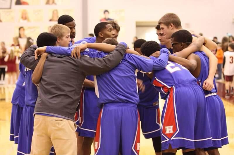 reggie_anthony3's tweet image. Proud of the squad one more to go..  Shock the World!! #FBF #LFL #HardingStrong