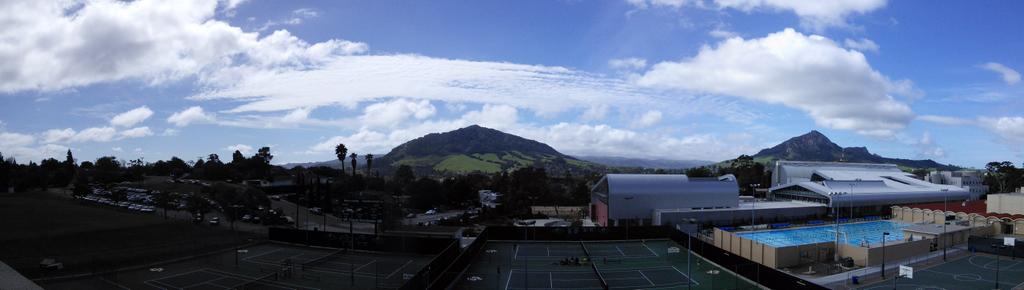 TheDaveGrant's tweet photo. Happy Friday to all!
@KEYTNC3 @KSBY @KCOY @KEYTNC3Meredith @tvdave @calpoly #SLOView @PolyTennis @CalPolyWTennis http://t.co/jNuIbYPLLl