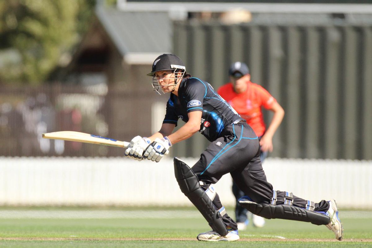 WHITE_FERNS's tweet photo. Congratulations @sjmac7: your 126th #ODI today, a New Zealand record breaking the mark set by @njbrowne #Shot #WFvE http://t.co/4kkwQ6BkPC