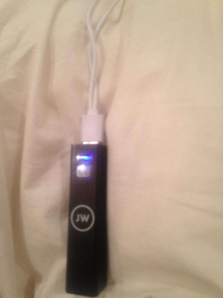 whitesiderslyfe's tweet photo. My jacob whitesides portable charger came in today and i love it😍🔥😭 http://t.co/M7EivSXIzW