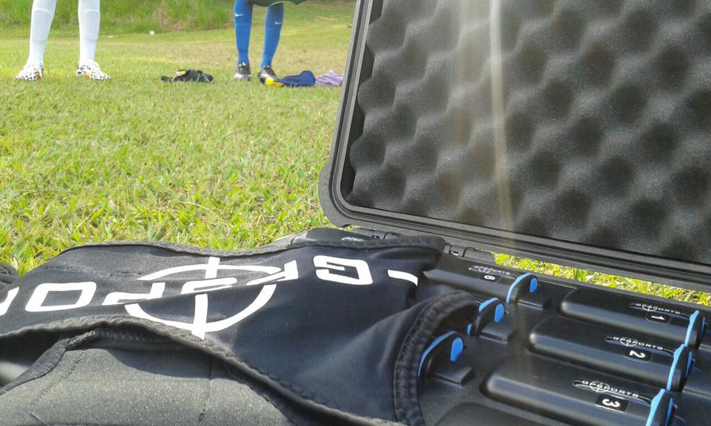 NUPEF_UFV's tweet photo. Testing @GPSportsSystems on a 3v3 today, in preparation to an important data collection. #westudysoccer http://t.co/1cDWon3twb