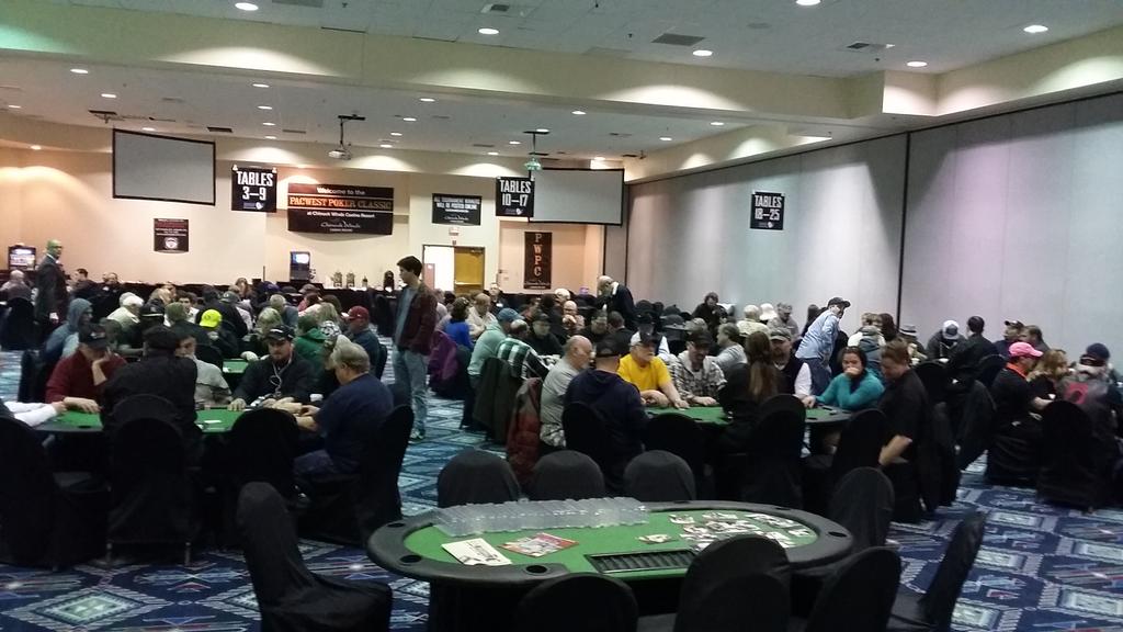 Pctrlady's tweet image. Getting ready for the main event tomorrow! $100K guaranteed! #PacWest