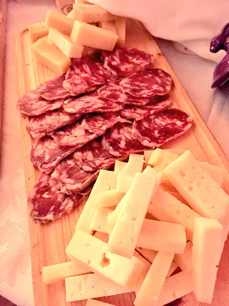 Food2T's tweet photo. #cenagourmet per team #quintaessenza dell'evento #gustosportivo: bravissimi ragazzi #enaiptione!@DegustaTrentino http://t.co/0vZgNgvSbA