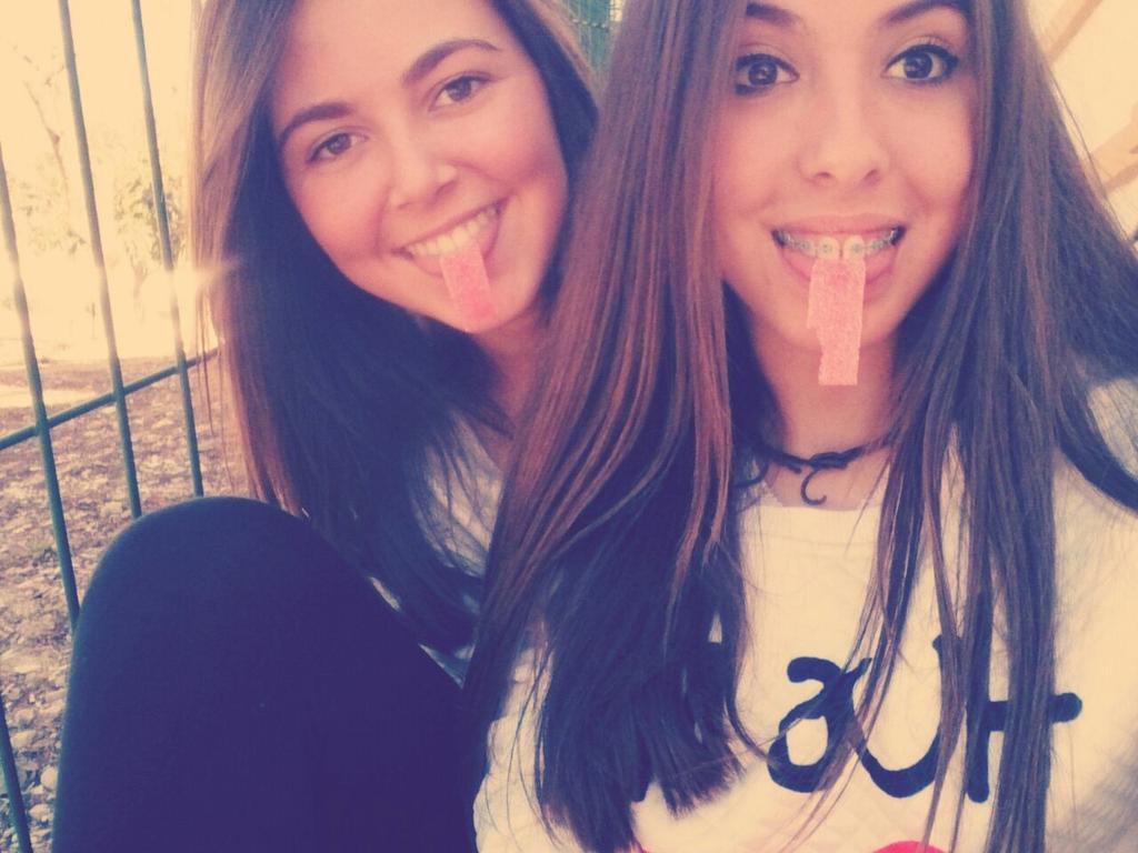 evamh19's tweet photo. Imposible quererte mas👌 preeeparate para mañana corazoon jeje❤❤💋💋 @martaacasado http://t.co/grBebRr2Pk