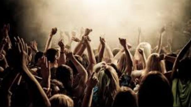 clarencethedead's tweet photo. It sure is a party up here💃💃 http://t.co/7cP52aWCqD