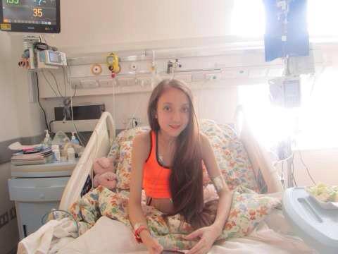 justinsbeLieb16's tweet photo. Tweet #JustinMeetValentina http://t.co/hmZ9nj6yuc