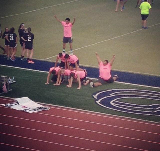 devantaebb's tweet image. Love doing splits #splits #cheer #malecheerleader