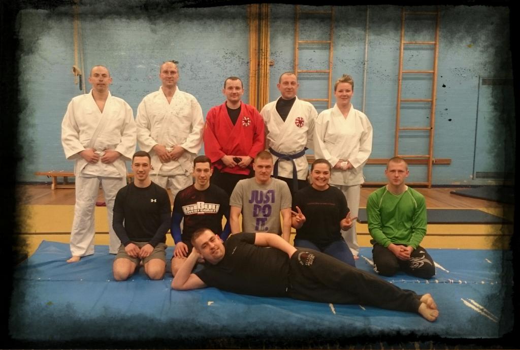 DracoDojo's tweet photo. Good session in Trowbridge today :) @Adam_Esz @MMA @MArtSchools http://t.co/I13CkgBlRk