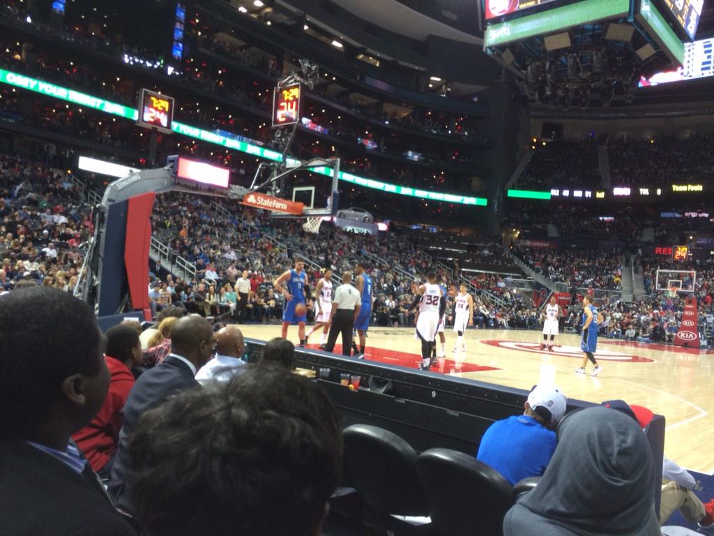 kapilchandra's tweet photo. Awesome seats at the Hawks game tonight! First basketball game for @Apatel82 http://t.co/68y9pbANMt