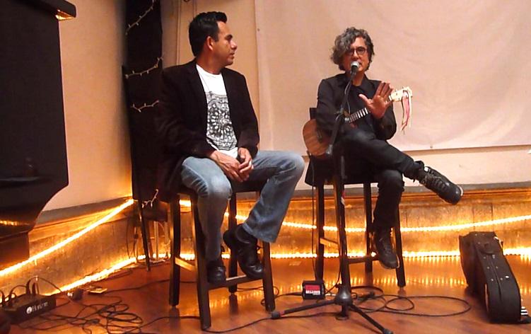 tengoNuevoX's tweet image. Presentación @TuQuieresUnShow con @ArmandoVegaGil @PacoMartinMX 27 Febrero / 2015 #LibreríaVisión