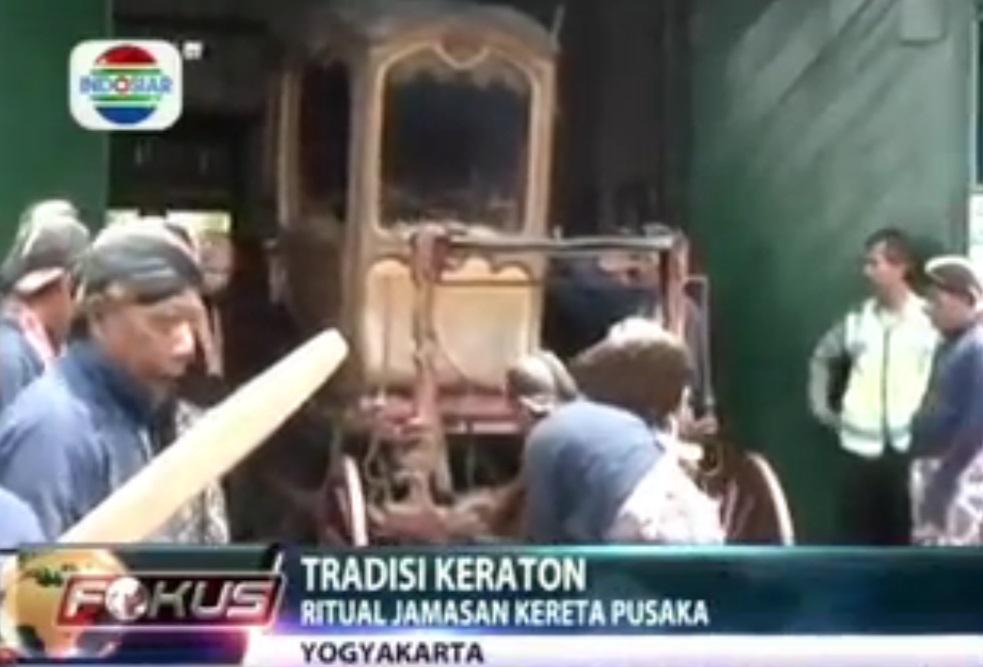 #FokusIndosiar Ritual Jamasan Kereta Pusaka. Klik video: goo.gl/Rfub7z