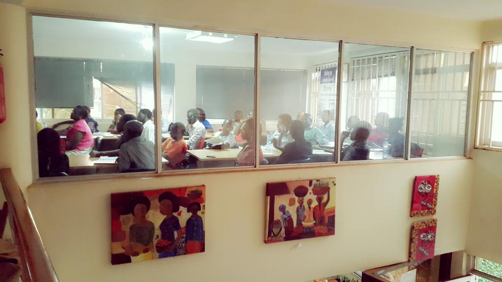 hudahnassali's tweet photo. Had quality time @FINAFRICA during #FINAFEC15 just missed @Baashd hope you get better @RunisMedia1 @Runislearnannex http://t.co/VJYQFtBmD3