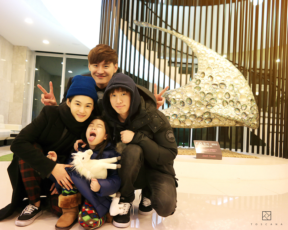 B-5TDqPU0AIgjE5.png:large