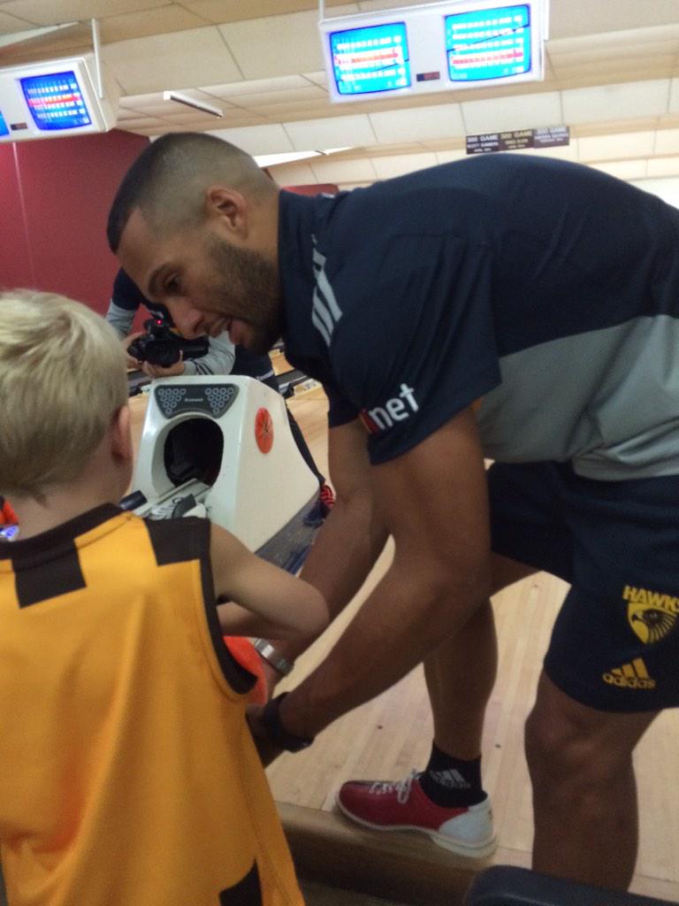 greatbar's tweet image. massive thanks to @HawthornFC @joshgibson06 and Starlight for making a very special day for my sick son