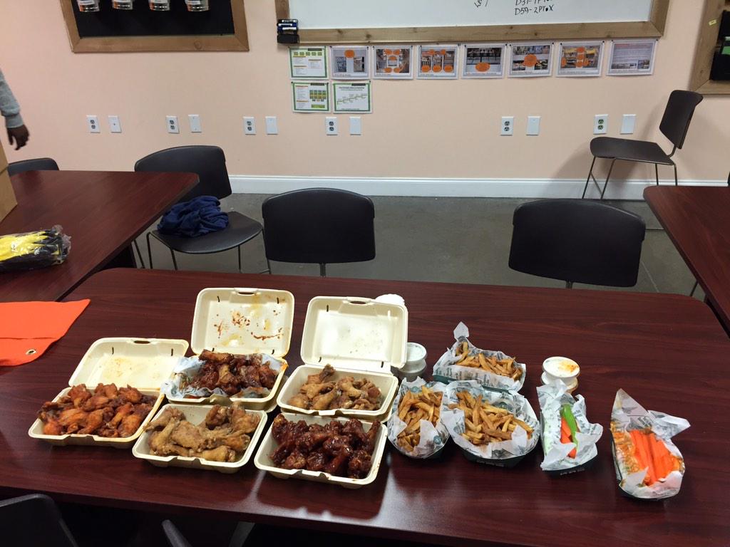Michael Hernandez (@michaelmmh868) on Twitter photo Taking care of our associates that made it into work in this horrible weather... Dinner on us!! <a href="/HomeDepotD151/">Home Depot D151</a> Taking care of our associates that made it into work in this horrible weather... Dinner on us!! <a href="/HomeDepotD151/">Home Depot D151</a>