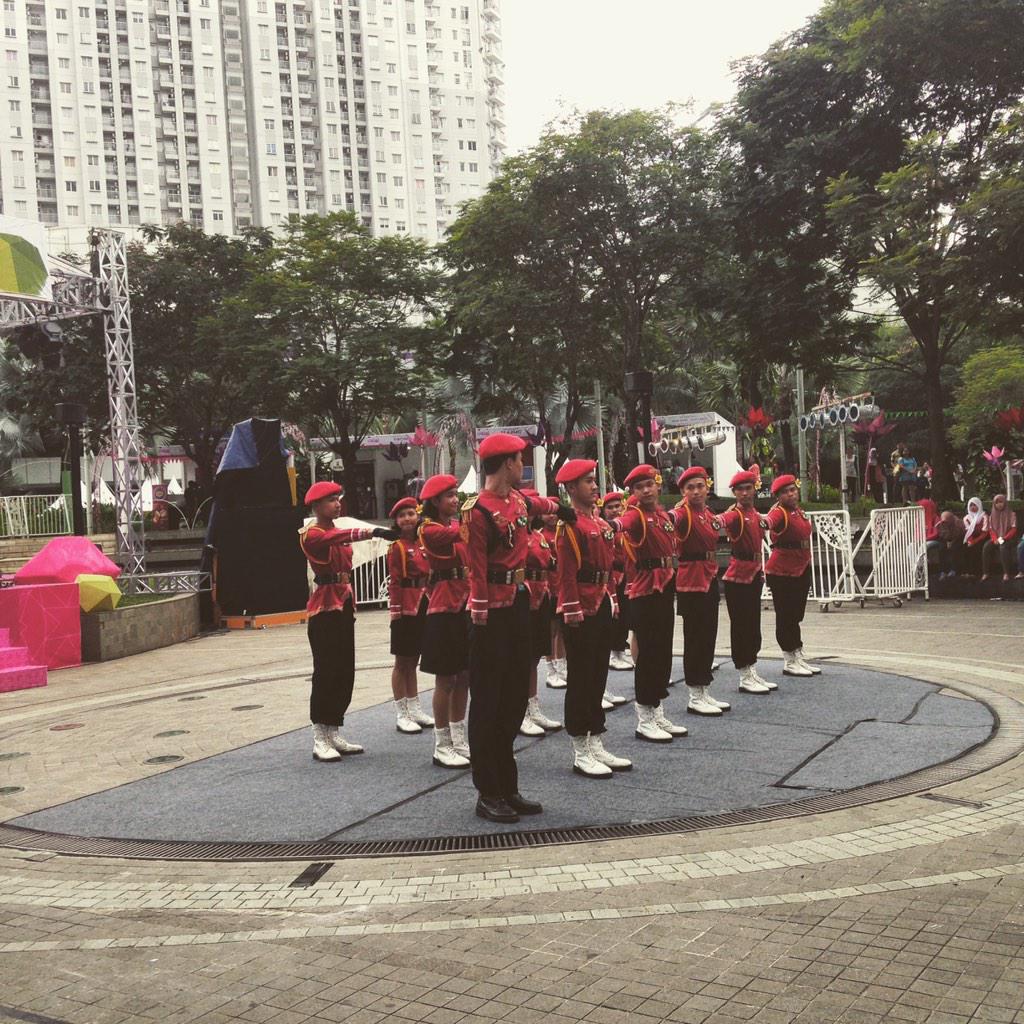 Wohooo! Afterclass competition - peserta paskibra pertama dari SMA 8 BEKASI lagi beraksi!