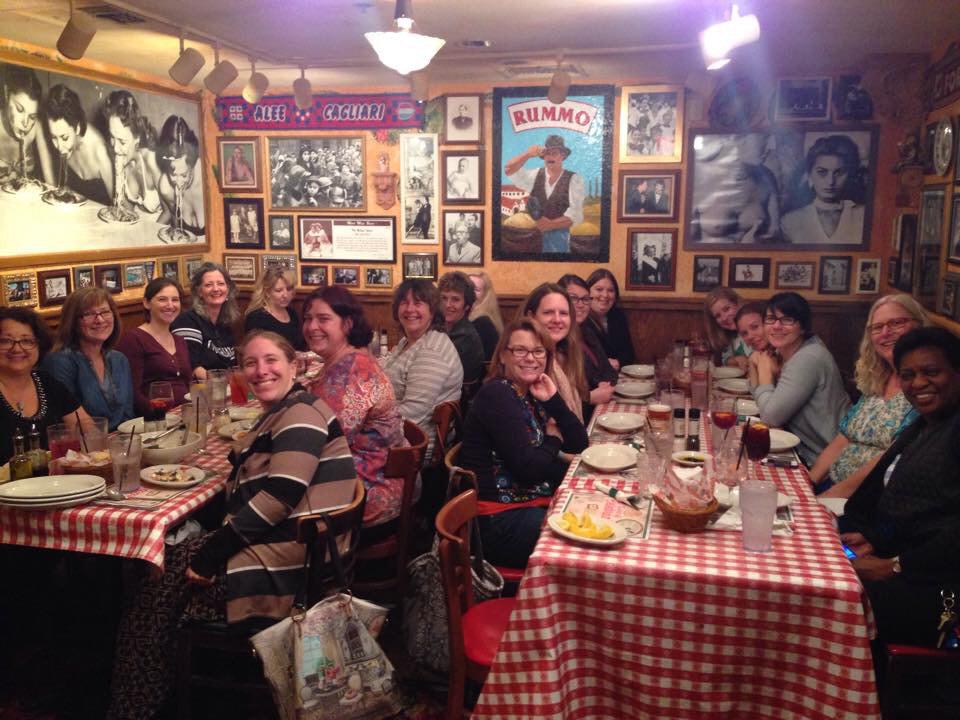ChurchFaith2560's tweet photo. When librarians get together for dinner! http://t.co/c2Z4JmVoBq