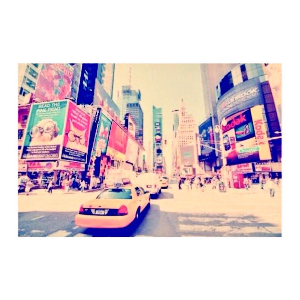 iloveTayAri's tweet photo. テイラー好きな人ＲＴ☜♡
アリアナ好きな人ＲＴ☜♡
オースティン好きな人ＲＴ☜♡
洋楽大好きな人ＲＴ✡｡:*
海外愛してるＲＴ✡｡:*
毎日洋楽きいてるよって人ＲＴ✡｡:* http://t.co/5g2usXZlW5