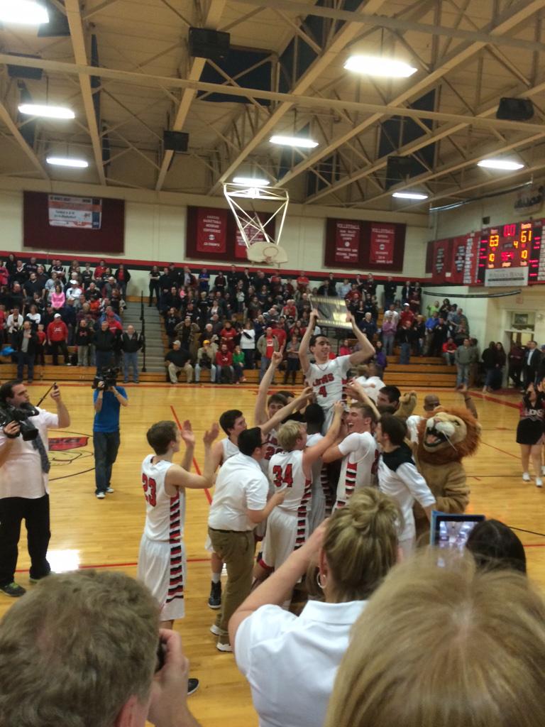 blakereynolds5's tweet photo. @Polandfor3 raising the trophy! Congrats to the #LSALions for winning their first EVER boys Regional Championship! http://t.co/JDvwu0rKRn
